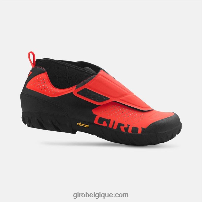 unisexe_chaussure_mi_haute_terraduro_vermillon_noir_2422481541_giro.jpg unisexe chaussure mi-haute terraduro vermillon/noir 2422481541 Giro - Image 1